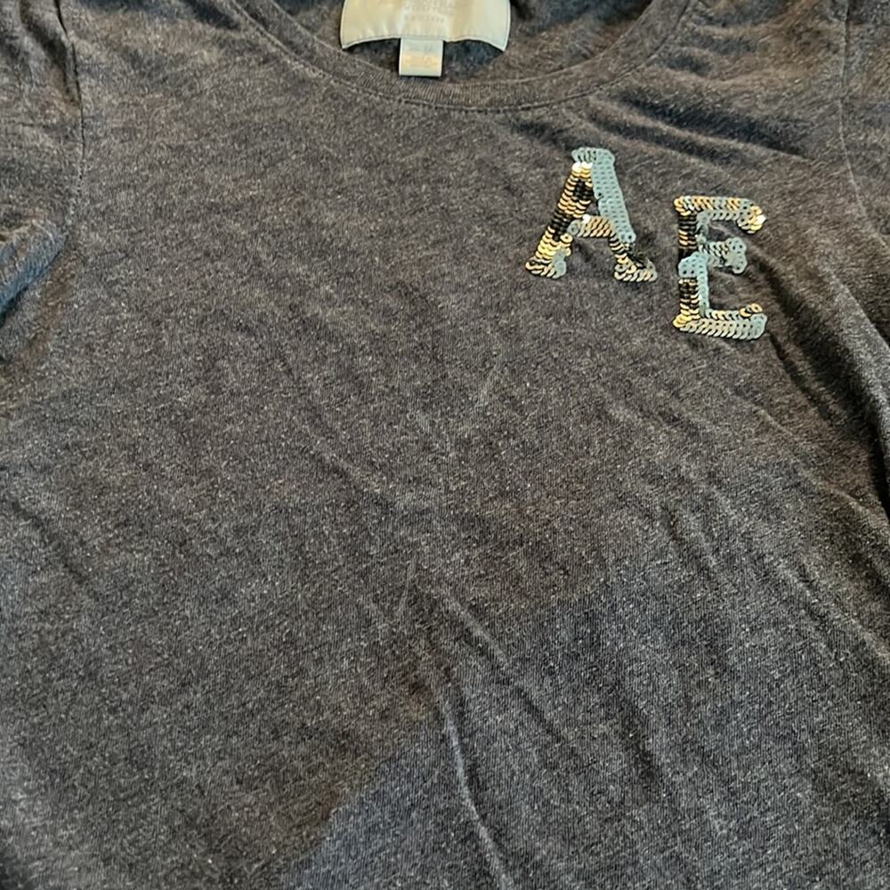 American Eagle 🦅 Gray Knit Top Tee Shirt with Sequin Letters Size XS - Picture 6 of 9